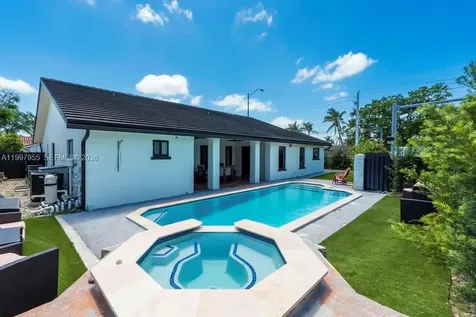 8611 SW 82nd Terrace Miami FL 33143