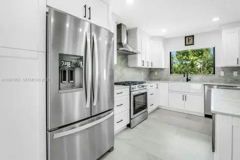 8611 SW 82nd Terrace Miami FL 33143