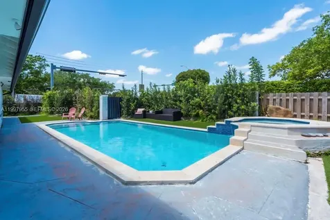 8611 SW 82nd Terrace Miami FL 33143