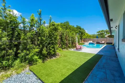 8611 SW 82nd Terrace Miami FL 33143