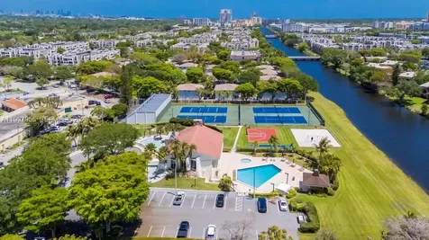 8611 SW 82nd Terrace Miami FL 33143