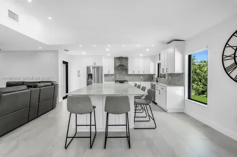 8611 SW 82nd Terrace Miami FL 33143