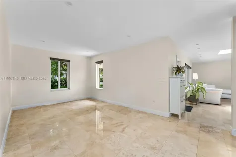 611 Santurce Avenue Coral Gables FL 33143
