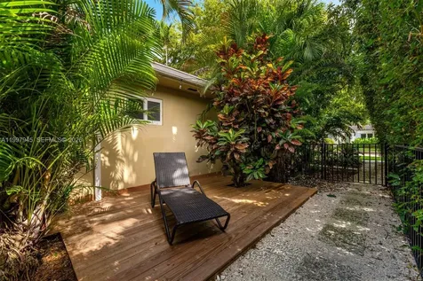 611 Santurce Avenue Coral Gables FL 33143