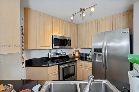 1 Century Lane Miami Beach FL 33139