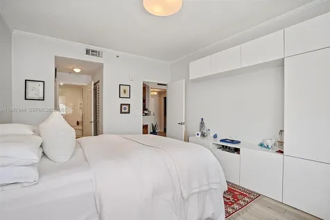 1 Century Lane Miami Beach FL 33139
