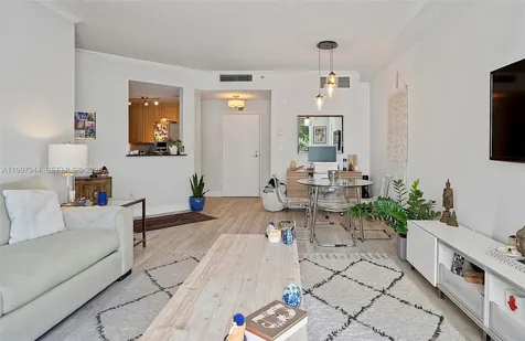 1 Century Lane Miami Beach FL 33139