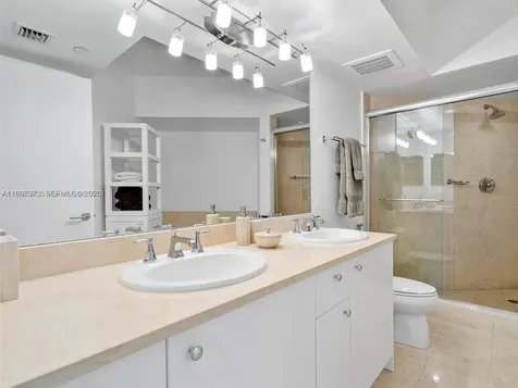 20000 E Country Club Drive Aventura FL 33180