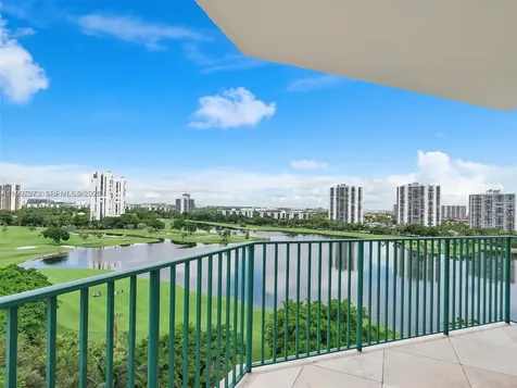 20000 E Country Club Drive Aventura FL 33180