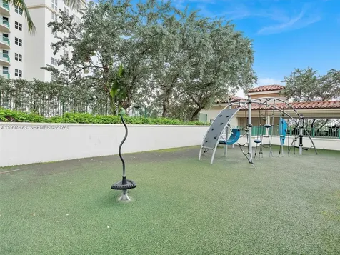 20000 E Country Club Drive Aventura FL 33180