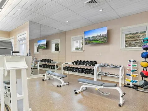 20000 E Country Club Drive Aventura FL 33180