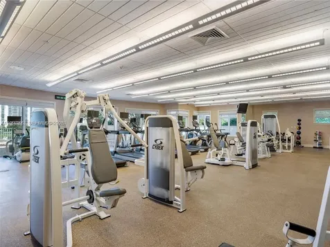 20000 E Country Club Drive Aventura FL 33180