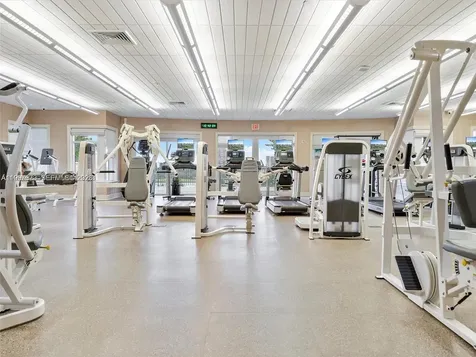 20000 E Country Club Drive Aventura FL 33180