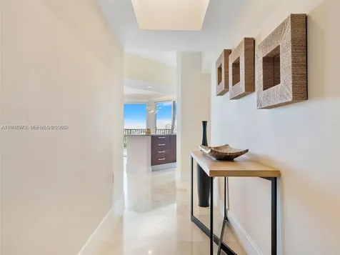20000 E Country Club Drive Aventura FL 33180