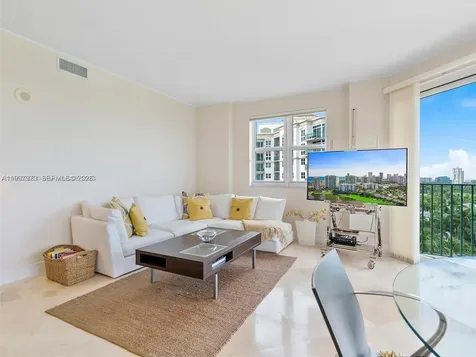 20000 E Country Club Drive Aventura FL 33180