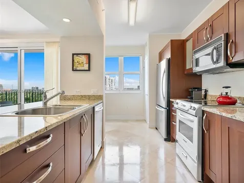 20000 E Country Club Drive Aventura FL 33180