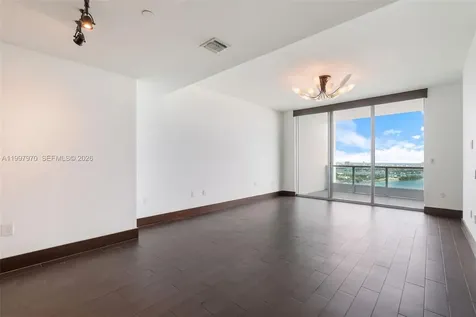 900 Biscayne Boulevard Miami FL 33132