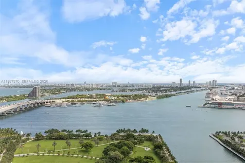 900 Biscayne Boulevard Miami FL 33132