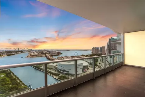 900 Biscayne Boulevard Miami FL 33132
