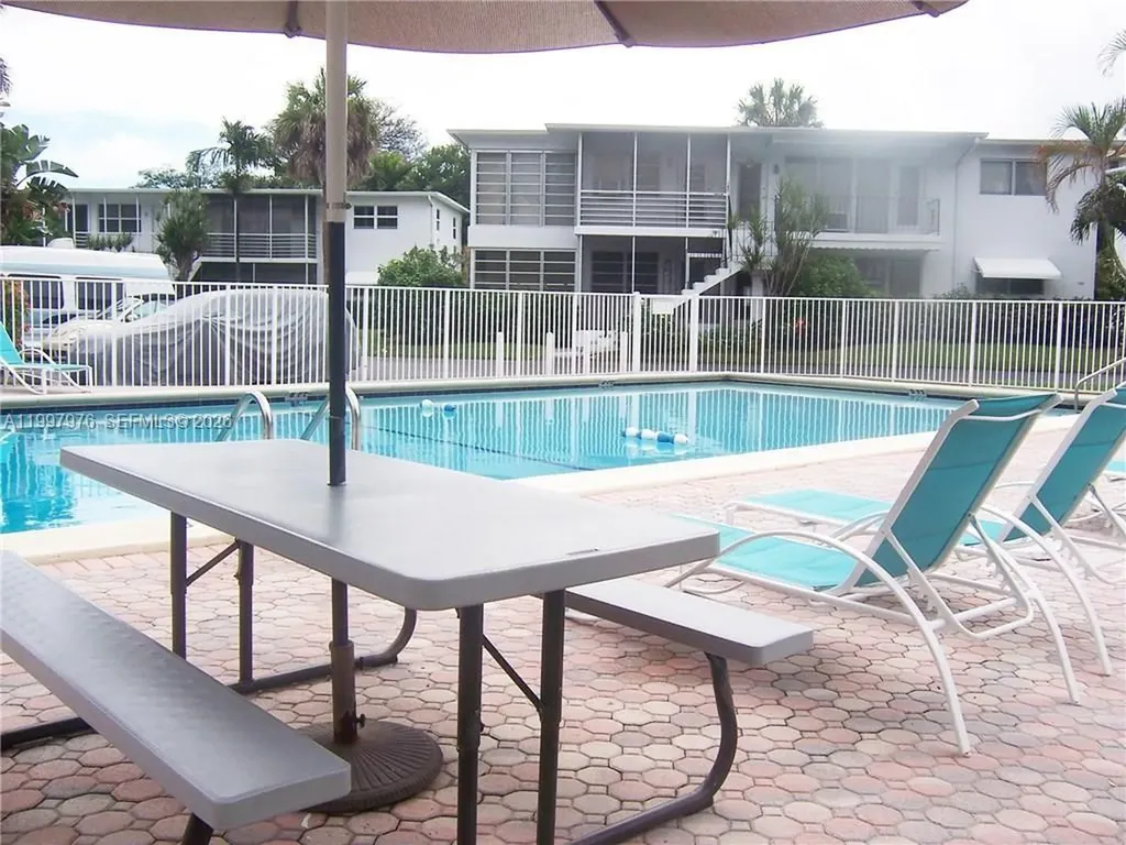 1025 SE 15th Street Fort Lauderdale FL 33316