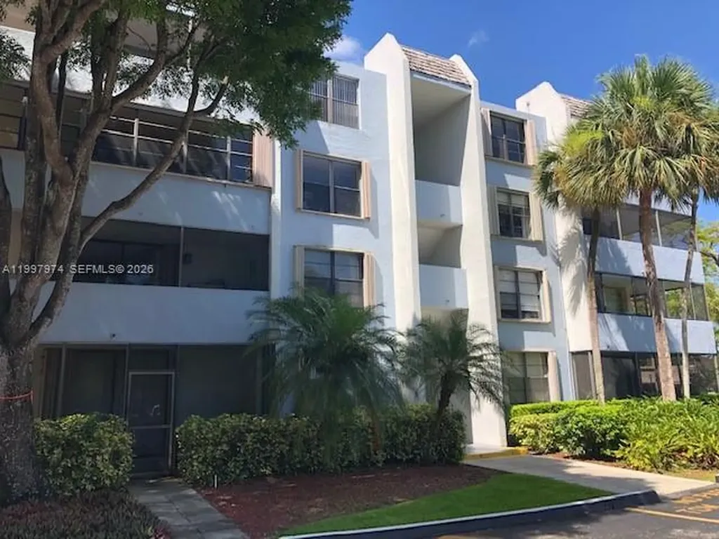 10854 N Kendall Drive Miami FL 33176