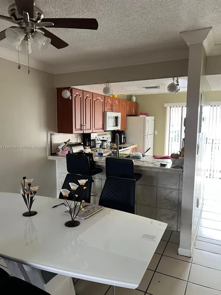 1298 W 51st Place Hialeah FL 33012