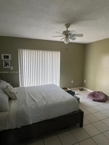 1298 W 51st Place Hialeah FL 33012