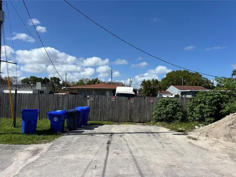 3180 SW 26th Street Miami FL 33133
