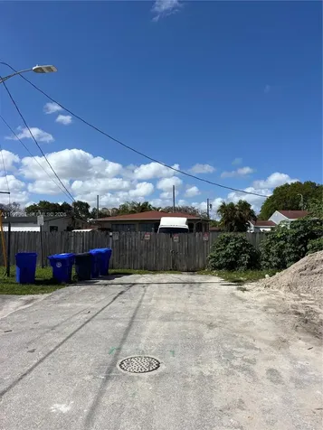 3180 SW 26th Street Miami FL 33133