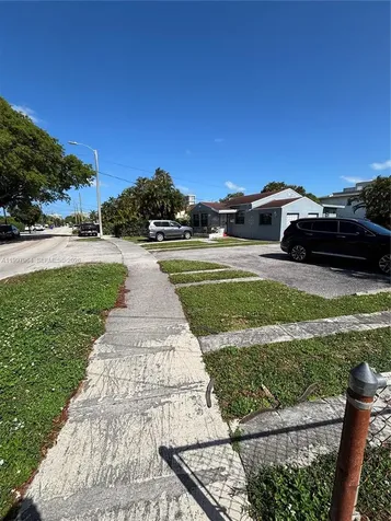 3180 SW 26th Street Miami FL 33133