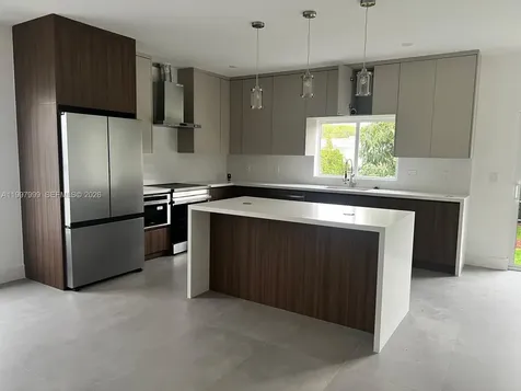 3431 NW 14th Terrace Miami FL 33125