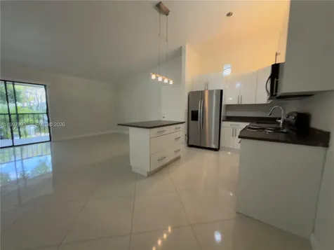 907 NE 199th Street Miami FL 33179
