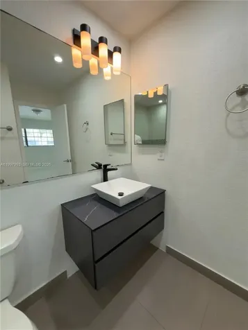 907 NE 199th Street Miami FL 33179