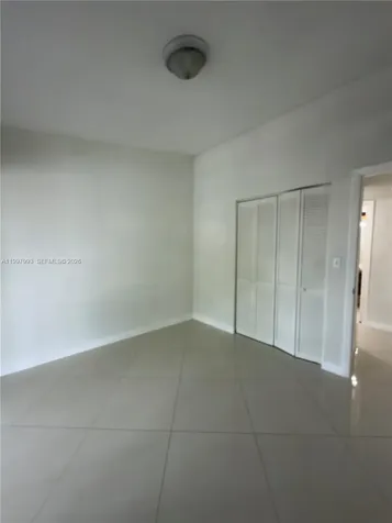 907 NE 199th Street Miami FL 33179