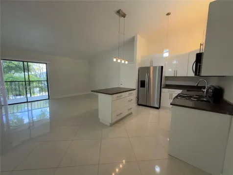 907 NE 199th Street Miami FL 33179