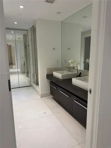 17121 Collins Avenue Sunny Isles Beach FL 33160