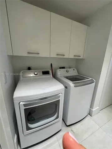 17121 Collins Avenue Sunny Isles Beach FL 33160
