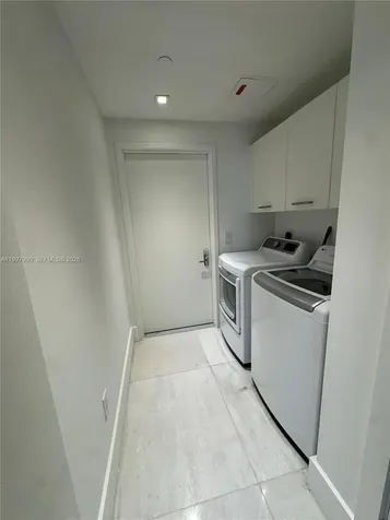 17121 Collins Avenue Sunny Isles Beach FL 33160
