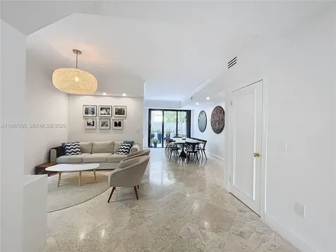 201 Crandon Boulevard Key Biscayne FL 33149