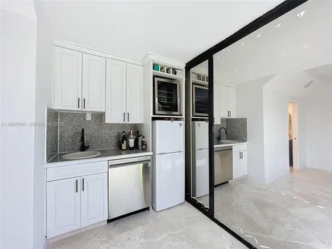 201 Crandon Boulevard Key Biscayne FL 33149