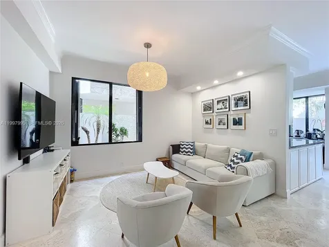 201 Crandon Boulevard Key Biscayne FL 33149