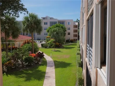 1541 S Ocean Boulevard Lauderdale By The Sea FL 33062