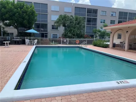 1541 S Ocean Boulevard Lauderdale By The Sea FL 33062