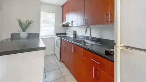 4081 N Dixie Highway Oakland Park FL 33334