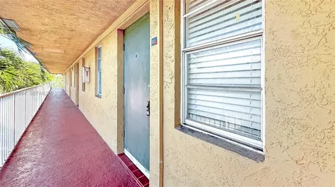 4081 N Dixie Highway Oakland Park FL 33334