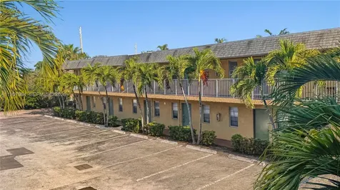 4081 N Dixie Highway Oakland Park FL 33334