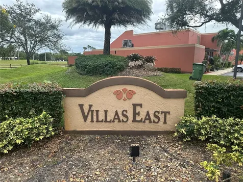1691 Fairway Road Pembroke Pines FL 33026