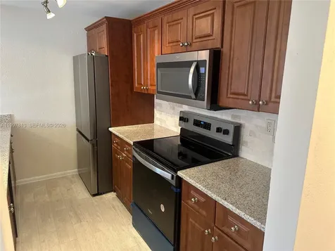 1691 Fairway Road Pembroke Pines FL 33026