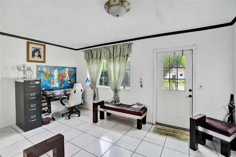 2158 NW 100th Street Miami FL 33147