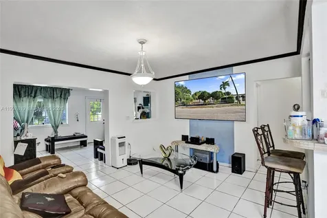 2158 NW 100th Street Miami FL 33147